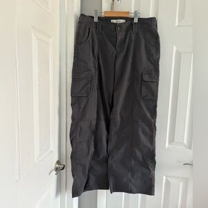NWT Hollister Low Rise Grey Cargo Pants with Adjustable Waist